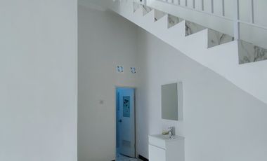 RUMAH BAGUS MURAH TENGAH KOTA 2 LANTAI