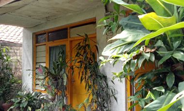 Dijual murah rumah tua  dan strategis di Kota Lembang