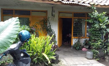 Dijual murah rumah tua  dan strategis di Kota Lembang