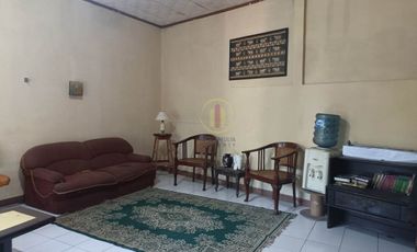 Dijual Rumah Cigadung Main Road Cocok untuk Hunian atau Usaha