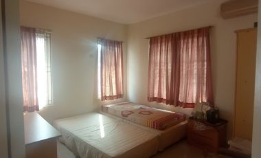 Di sewakan rumah di cluster taman baverly golf lippo karawaci