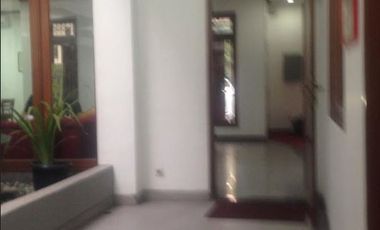 0412-Disewakan Rumah 2 Lantai Ex kantor DPD Demokrat di Raya Jemursari