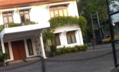 0412-Disewakan Rumah 2 Lantai Ex kantor DPD Demokrat di Raya Jemursari