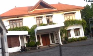 0412-Disewakan Rumah 2 Lantai Ex kantor DPD Demokrat di Raya Jemursari