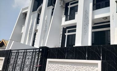 Rmh  Hertasning Baru Blkg Sekolah SMK Kesehatan LT 7,5X20 (150) lB 250M