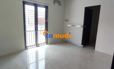 Disewakan Rumah Minimalis Siap Huni 2 Lantai Pantai Mentari Kenjeran