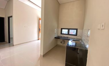 Promo Bulan Juni! Rumah Dua Lantai Bebas Biaya Sampai SHM, Dekat UNS