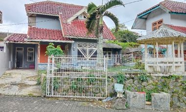 Villa Murah Strategis di Puncak Cipanas