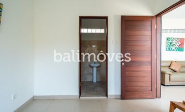 Dijual Tiga Kamar Tidur Villa Semi Furnished Di Kertalangu