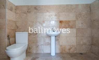 Dijual Tiga Kamar Tidur Villa Semi Furnished Di Kertalangu