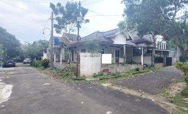 Rumah Cluster Hook Di Perumahan Pamoyanan Hijau Bogor