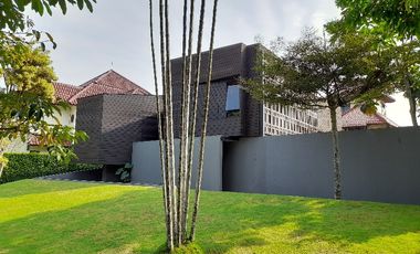 Rumah Luxury High Quality dan Full Furnish di Cluster Favorite Rancamaya Golf