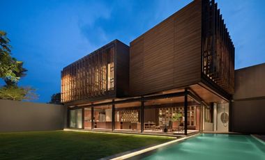 Rumah Luxury High Quality dan Full Furnish di Cluster Favorite Rancamaya Golf