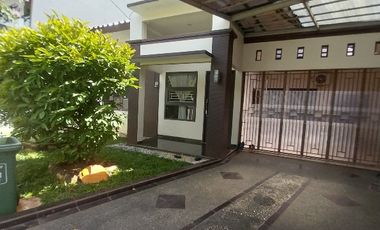 Rumah Dijual di Jatiwaringin Asri
