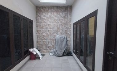 Rumah Dijual di Jatiwaringin Asri