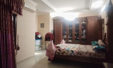 Dijual Cepat Rumah Mewah Rooftop Pinggir Jalan Utama Kampung Tengah Condet