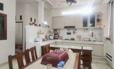 Dijual Cepat Rumah Mewah Rooftop Pinggir Jalan Utama Kampung Tengah Condet