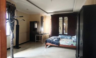 Dijual Cepat Rumah Mewah Rooftop Pinggir Jalan Utama Kampung Tengah Condet