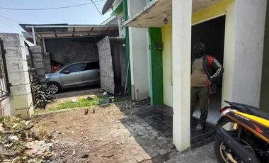 2 Rumah luas 180 m2 harga 800 juta di Pepe, Sedati, kabupaten Sidoarjo