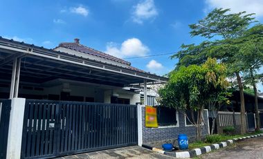 Rumah Bagus - Luas berada tepat di Pusat Kota Cianjur