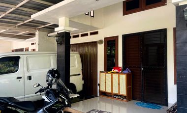 Rumah Bagus - Luas berada tepat di Pusat Kota Cianjur