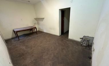 Depto.tipo casa de 3 ambientes en Venta en Parque centenario