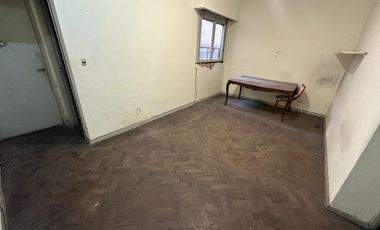 Depto.tipo casa de 3 ambientes en Venta en Parque centenario