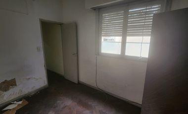 Depto.tipo casa de 3 ambientes en Venta en Parque centenario