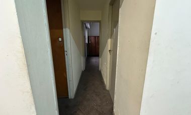 Depto.tipo casa de 3 ambientes en Venta en Parque centenario