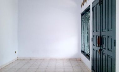 DISEWAKAN RUMAH TINGGAL BISA UNTUK KANTOR KAWASAN PSR MINGGU JAK-SEL