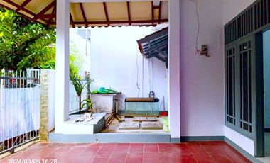 DISEWAKAN RUMAH TINGGAL BISA UNTUK KANTOR KAWASAN PSR MINGGU JAK-SEL