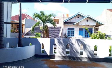 DISEWAKAN RUMAH TINGGAL BISA UNTUK KANTOR KAWASAN PSR MINGGU JAK-SEL