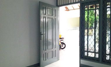 DISEWAKAN RUMAH TINGGAL BISA UNTUK KANTOR KAWASAN PSR MINGGU JAK-SEL