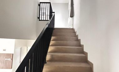 JUAL RUMAH 2 LANTAI GRAGE MANOA VIEW GUNUNG CIREMAI