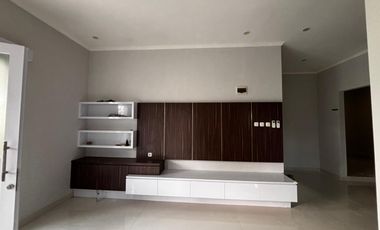 JUAL RUMAH 2 LANTAI GRAGE MANOA VIEW GUNUNG CIREMAI