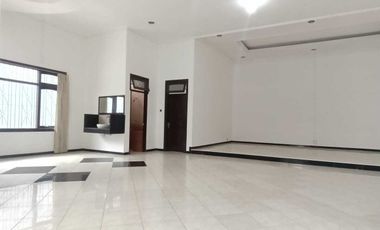 Rumah Kantor Siap Pakai Dukuh Kupang Surabaya Barat