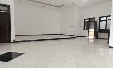 Rumah Kantor Siap Pakai Dukuh Kupang Surabaya Barat