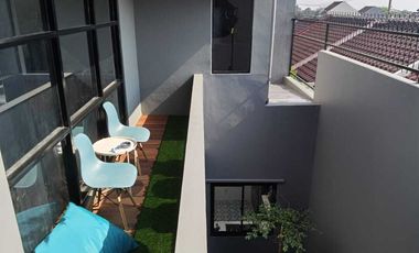 dijual rumah strategis beserta perabotannya de botanica bogor (TURUN HARGA)