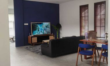 dijual rumah strategis beserta perabotannya de botanica bogor (TURUN HARGA)