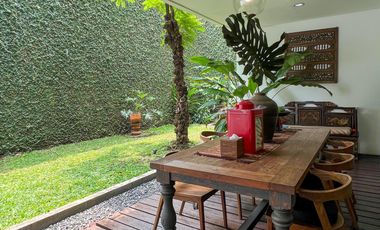 Rumah 2 Lantai di Kebayoran Baru, Jakarta Selatan