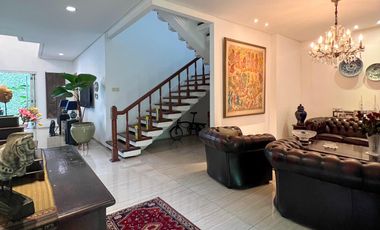 Rumah 2 Lantai di Kebayoran Baru, Jakarta Selatan