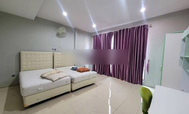 Rumah Mewah Dua Lantai Full Furnished Di Tumpang, Posisi Hook