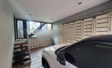 Rumah Mewah Dua Lantai Full Furnished Di Tumpang, Posisi Hook