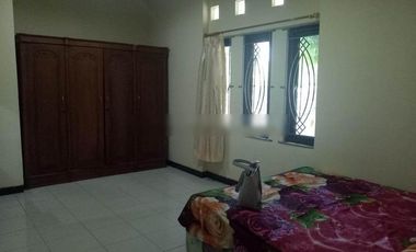 rumah besar 8 kamar di citra pemuda belakang living plaza A Yani