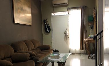 Rumah Cantik  murah 2,5lantai siap huni