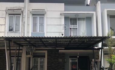 Rumah Cantik  murah 2,5lantai siap huni
