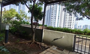 Disewakan Rumah 2lt di cosmo park sangat  Mewah Eksklusif di Jakarta