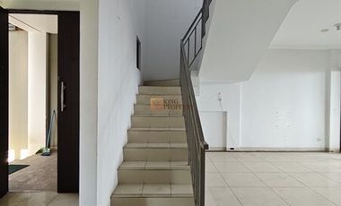 Disewakan Rumah 2lt di cosmo park sangat  Mewah Eksklusif di Jakarta