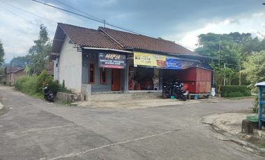 BELI RUMAH BONUS TOKO DI TEMPURAN MAGELANG