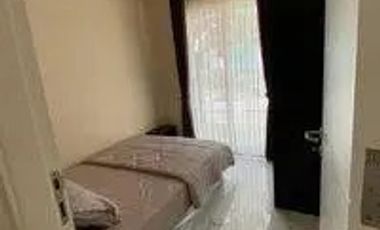 Town House Rumah Baru design modern mewah dipinggir jalan 2 mbl condet